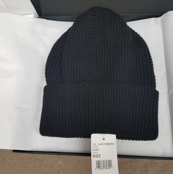HOSTPICK!!!Chanel Logo Beanie - Picture 6 of 13